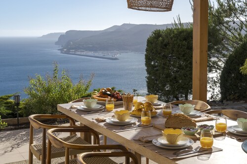 Coastline Arrabida Villa by Cadenzalux