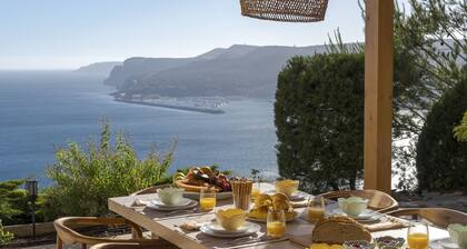 Coastline Arrabida Villa by Cadenzalux