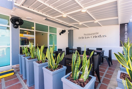 Restaurant. Hotel Med Cartagena