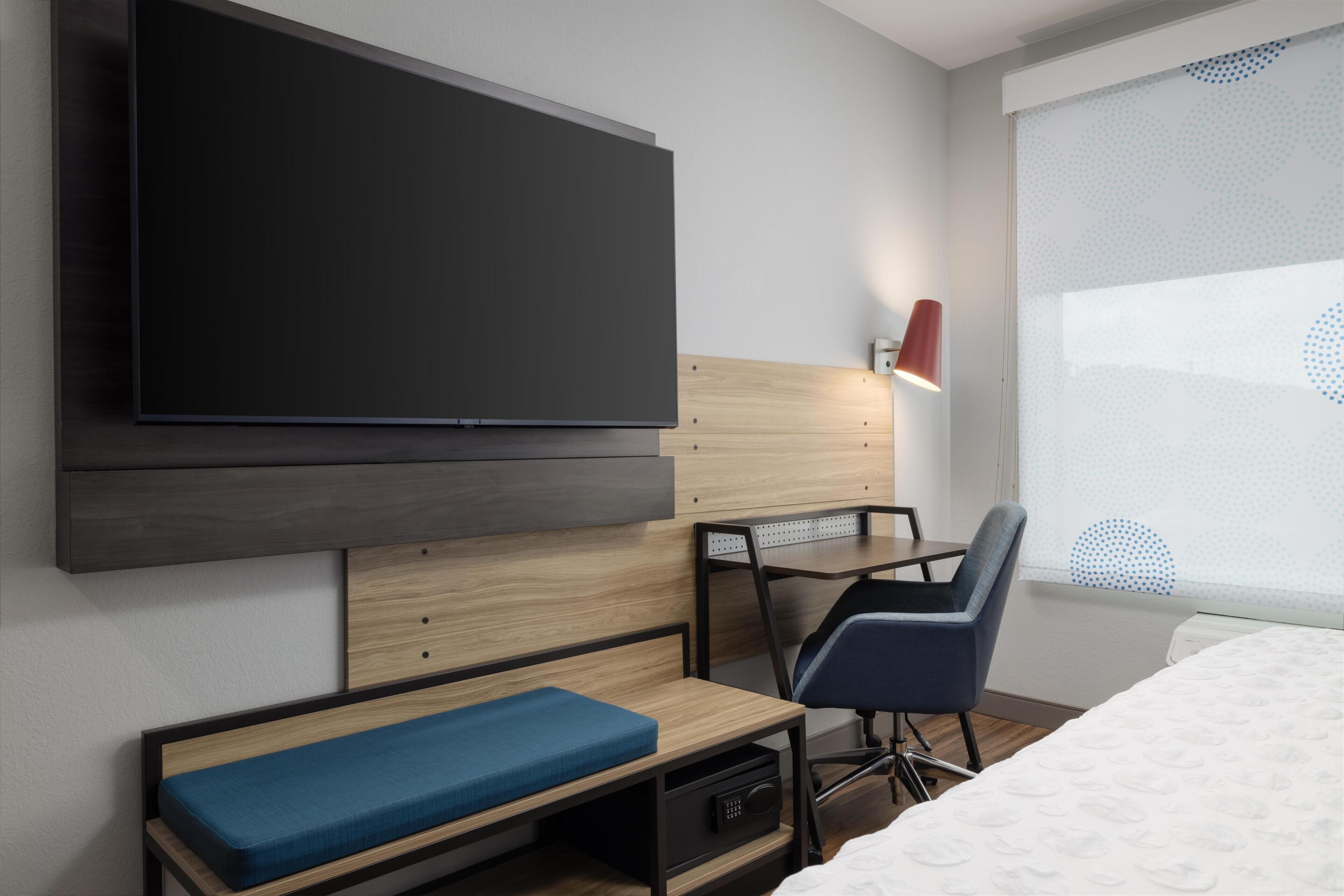 In-room safe, free WiFi
