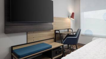 In-room safe, free WiFi