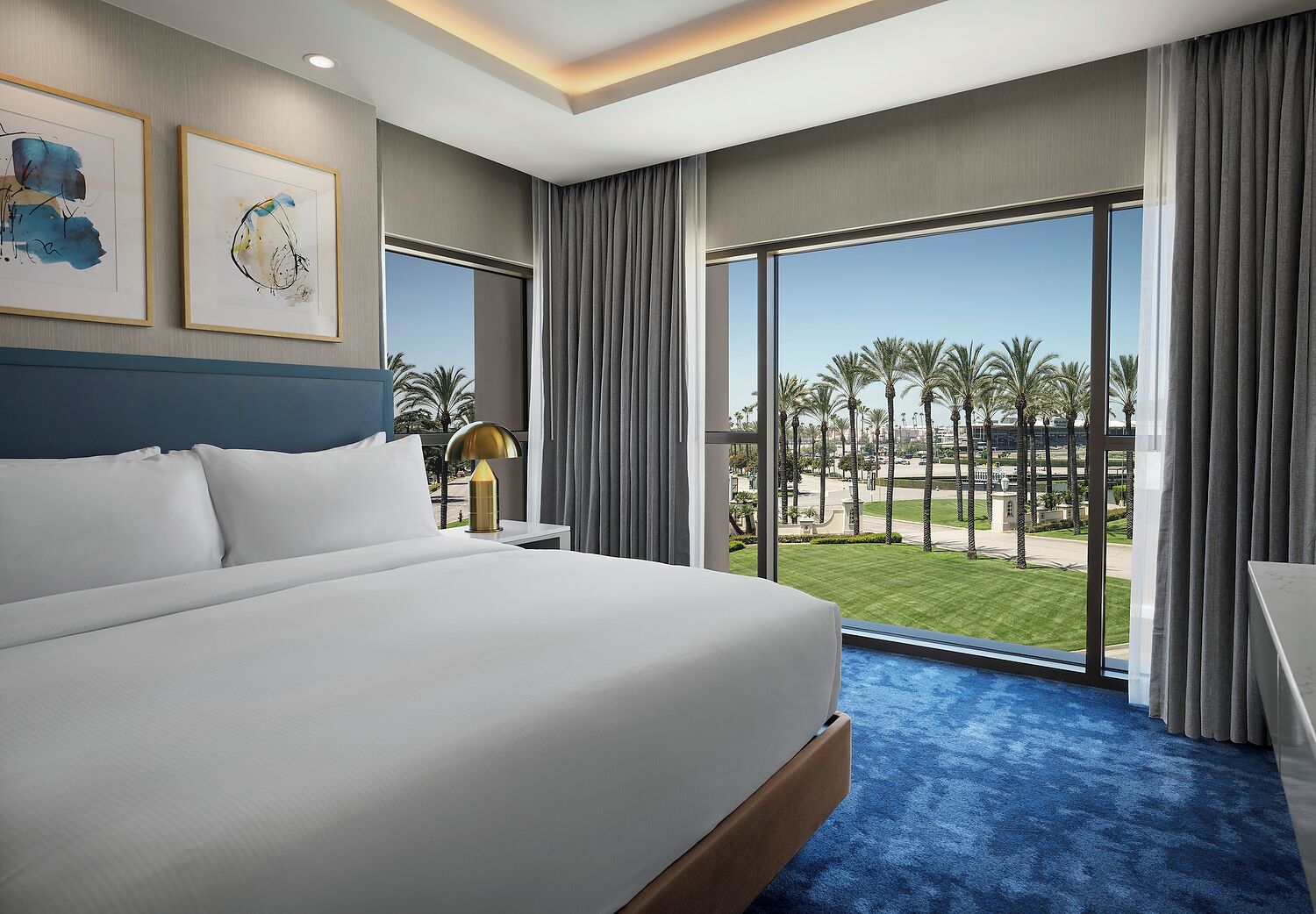 Room, 1 King Bed (Racetrack View) | In-room safe, iron/ironing board, free WiFi, bed sheets