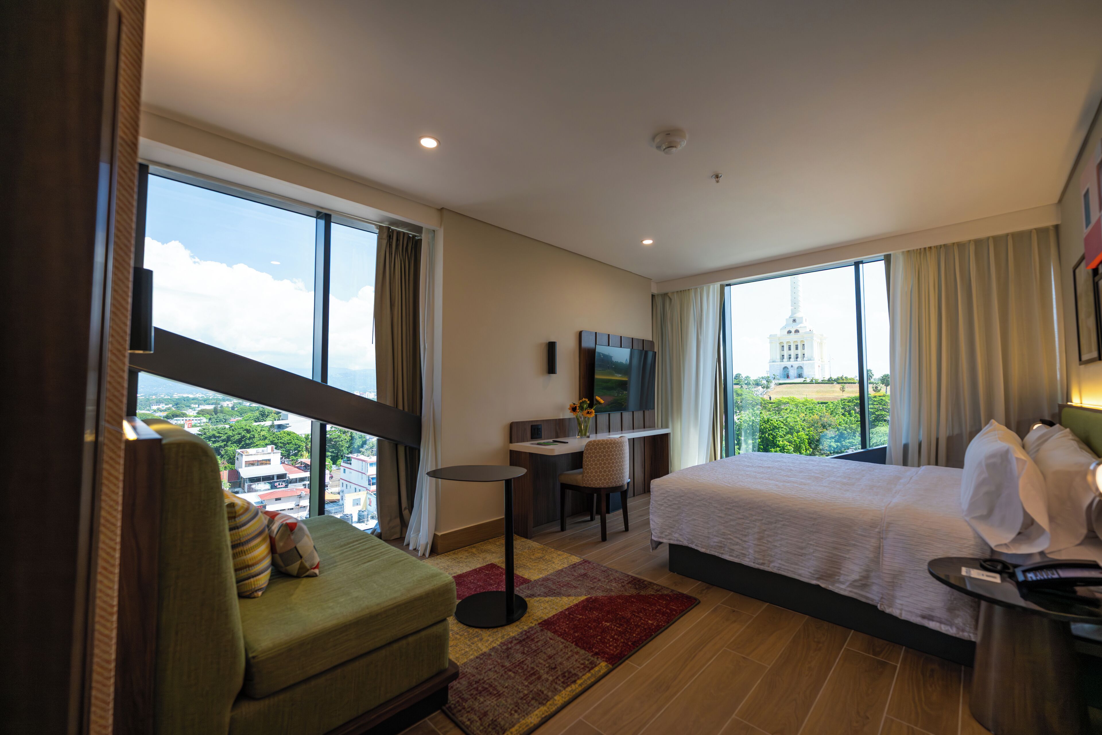 客房, 1 張特大雙人床, 冰箱 | 免費無線上網