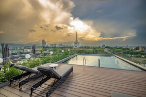 Seasonal outdoor pool