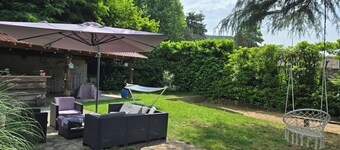 Apartment sleeps 6 to 10 (3 bedrooms and 2 sofa beds in living room)