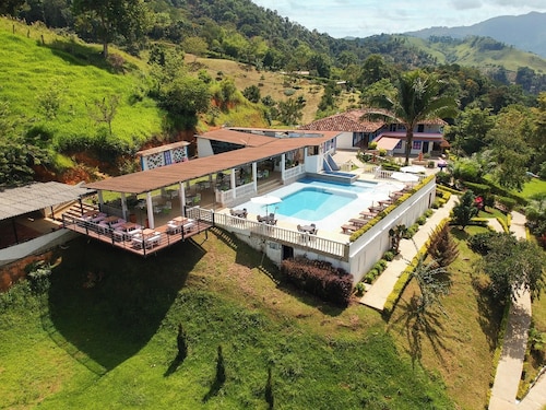 HOTEL JARDIN DEL RIO