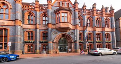 Pass the Keys | Lovely Central Reading Flat