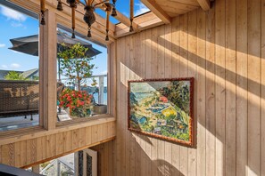 Interior - CDM Gem Steps from the Sand (Newport Beach)