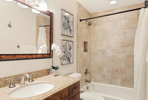 Dusche, Handtücher, Seife, Toilettenpapier