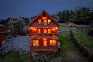 Exterior - Couples Refuge by Ghosal Luxury Lodging (Sevierville)