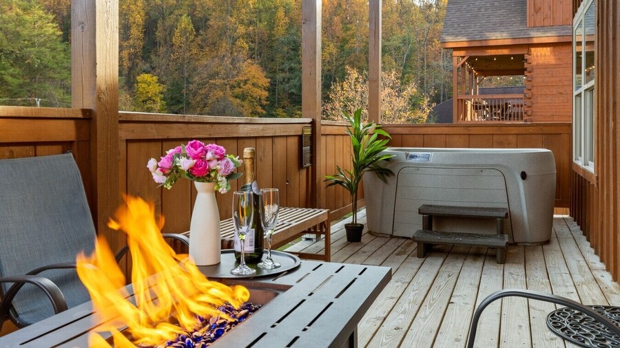 Couples Refuge by Ghosal Luxury Lodging