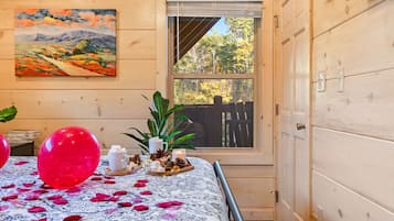 Cabaña Confort, vistas al jardín | Ropa de cama de alta calidad y minibar con artículos gratuitos
