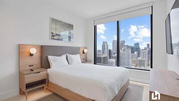 3 bedrooms, in-room safe, iron/ironing board, travel crib