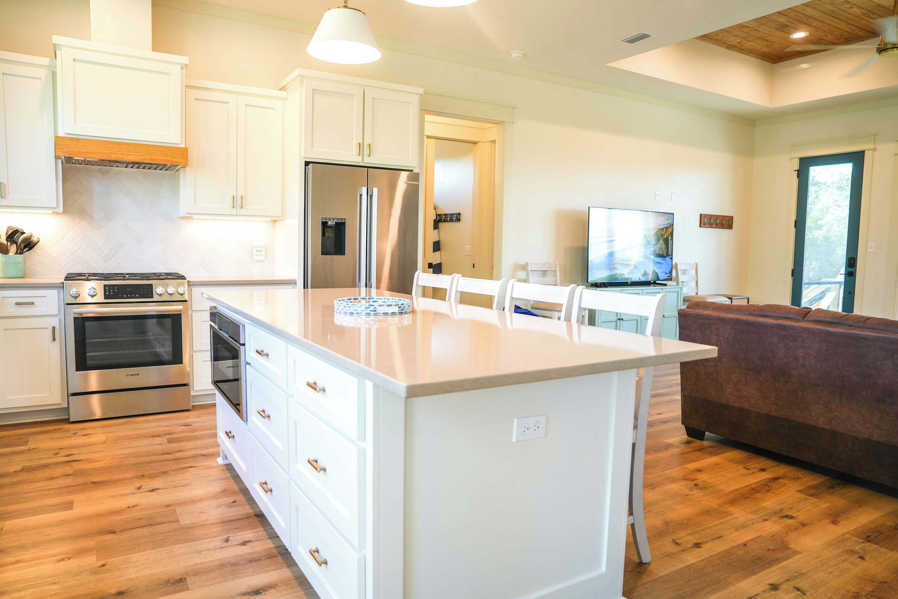 Refrigerador, microondas, parrilla de estufa y lavavajillas 