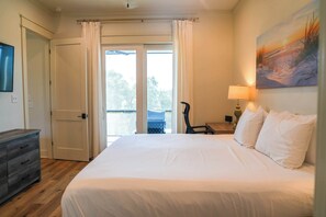 3 chambres, fer et planche à repasser, Wi-Fi, draps fournis