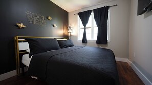 4 bedrooms, iron/ironing board, free WiFi, bed sheets - Honey Pot House  - Lake Access+Firepit+Kayaks (Novi)