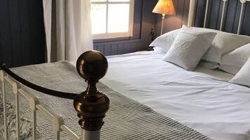 1 slaapkamer, een strijkplank/strijkijzer, wifi, beddengoed