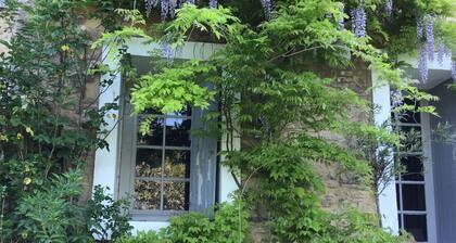 Beautiful 17th century stone house in a fabulous location