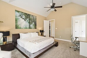 6 bedrooms, desk, iron/ironing board, free WiFi