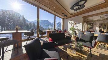 Chalet | Dining