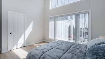 4 bedrooms, WiFi, bed sheets