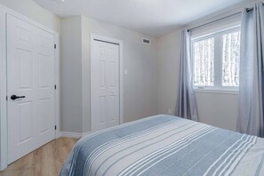 3 bedrooms, WiFi, bed sheets
