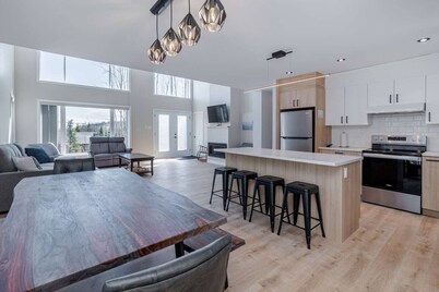 Hôtel à la maison - Le Trio, golf et ski!