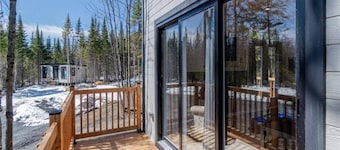 Hôtel à la maison - La Cachette, golf et ski!