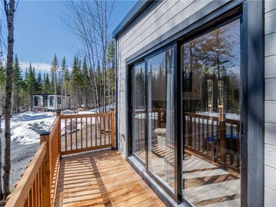 Hôtel à la maison - La Cachette, golf et ski!
