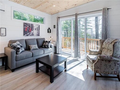 Hôtel à la maison - La Cachette, golf et ski!