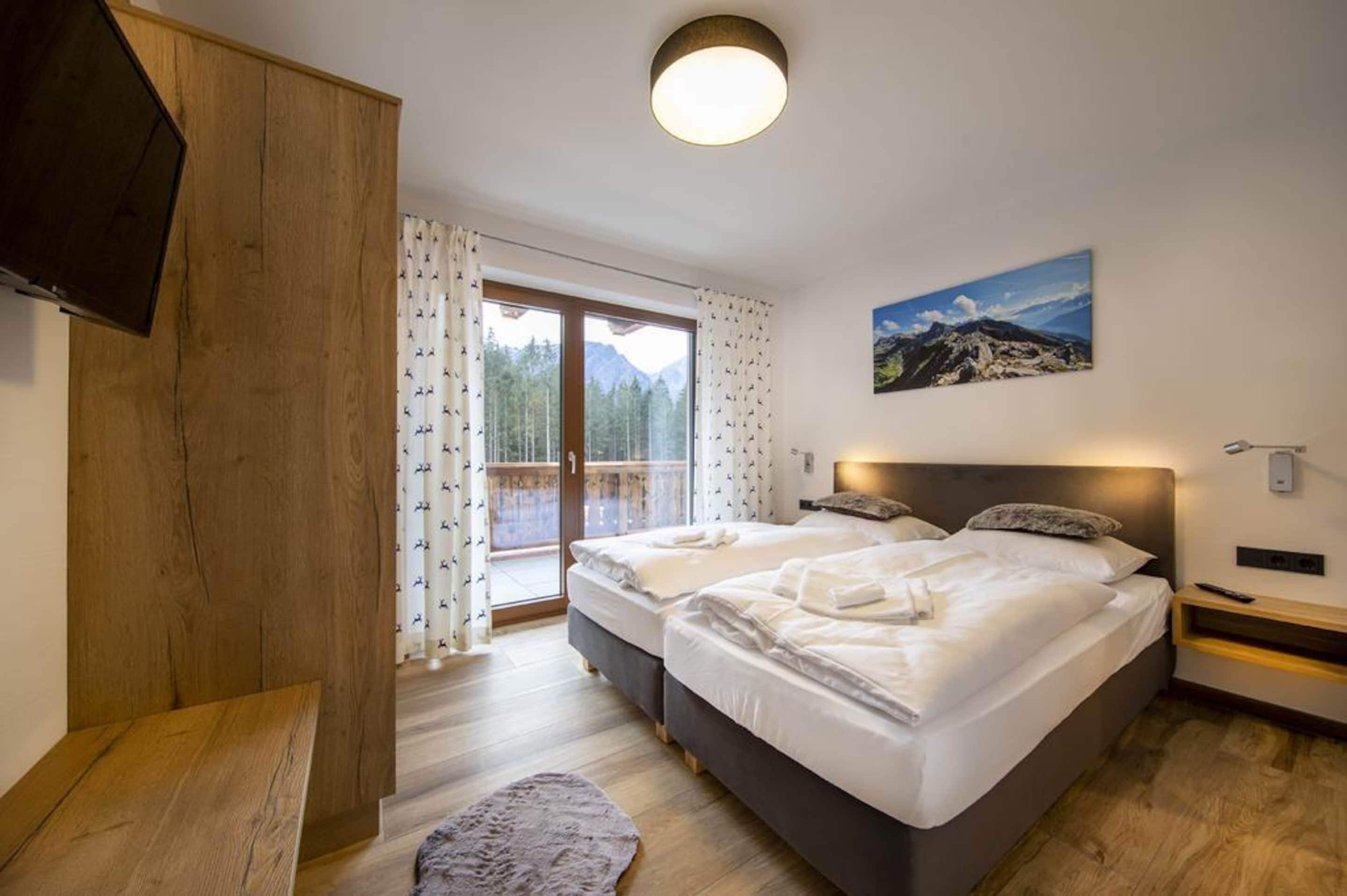 Chalet | 4 bedrooms, individually furnished, bed sheets