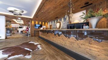 Chalet | Lobby