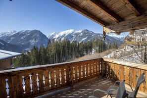 Chalet | Property grounds