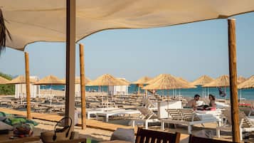 Playa privada y traslado desde/hacia la playa gratis