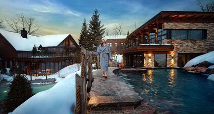 Luxury 3 bedrooms house, pool, garage