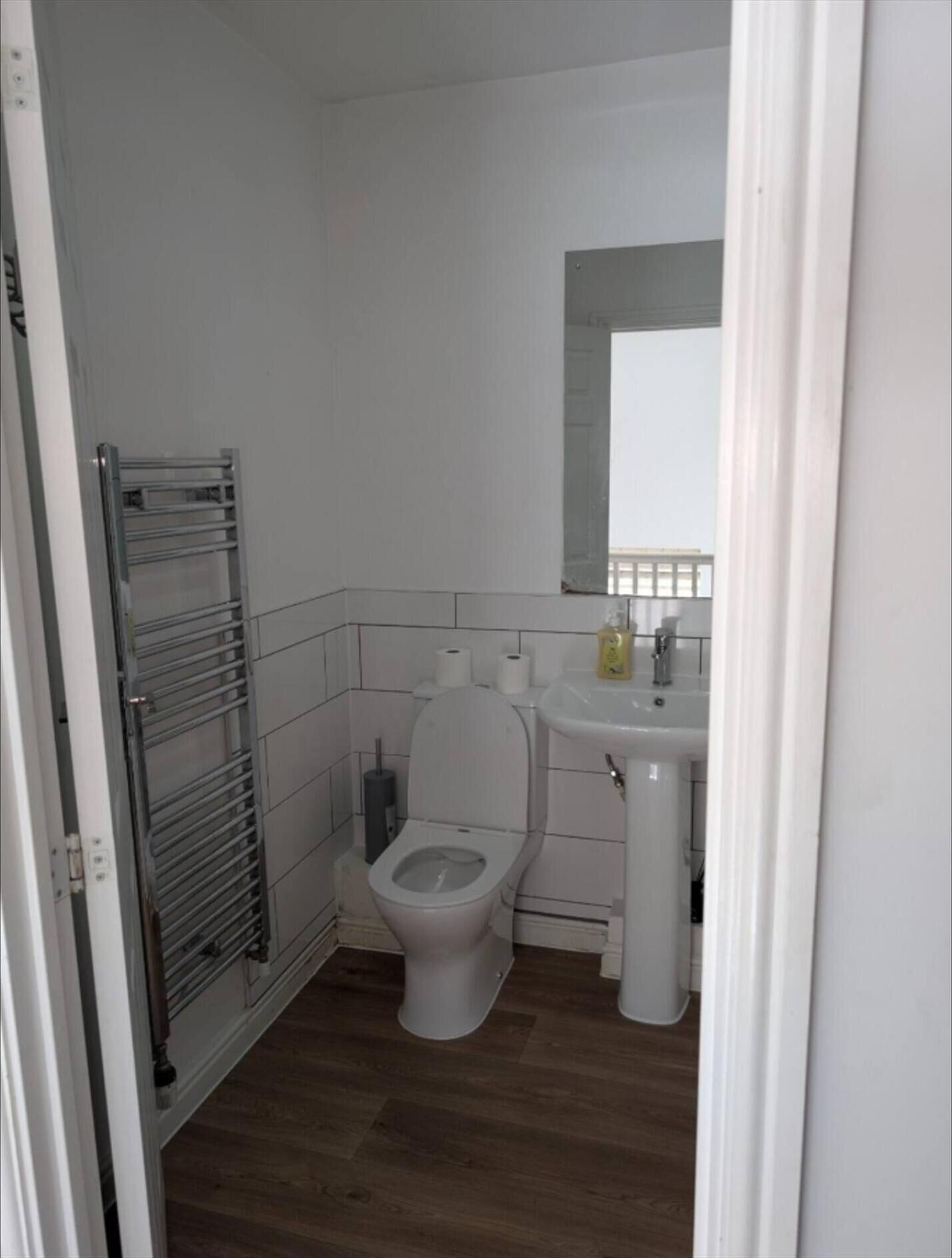 House | Bathroom | Shower, towels