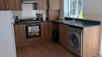 House | Private kitchen | Fridge, microwave, oven, stovetop