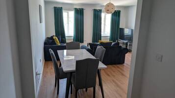 House | Dining