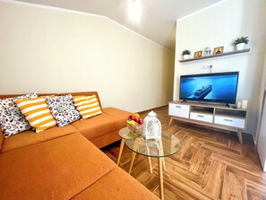 Smart-TV, Tischtennisplatte