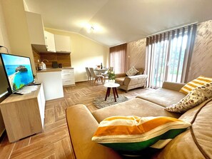 Smart TV, table tennis