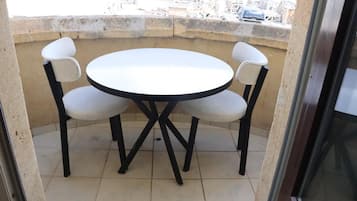 Economy Double Room, Balcony, City View | Teres/patio