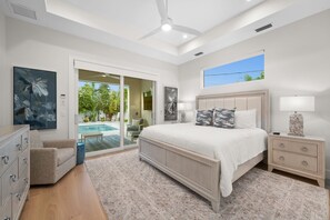 4 habitaciones, escritorio y tabla de planchar con plancha 