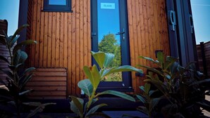 Exterior detail - Suite #2 on the south side of Bärwalder See - SKAN-PARK (Klitten)
