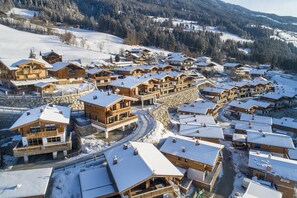Chalet | Exterior - Chalet in Neukirchen Near Ski Lift & Sauna (Neukirchen am Grossvenediger)