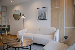 Apartment, 2 Bedrooms (1103) | Living area | TV