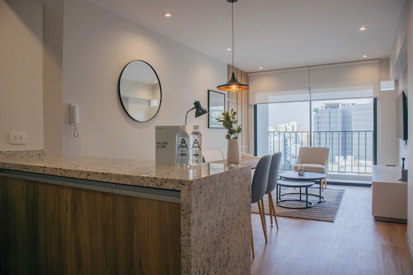 Apartment, 2 Bedrooms (1103) | Living area