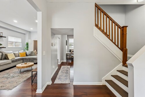 Cozy Columbus Escape Near OSU and Downtown – Sleeps 12 - Great for Game Days!