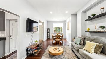 Smart TV, video games