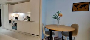 Microwave, oven, stovetop, dishwasher - Modern & Cozy Studio in beautiful Helsinki (Helsinki)