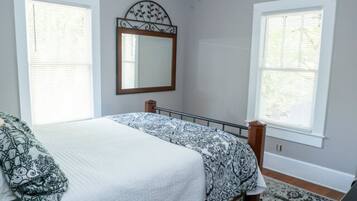 2 makuuhuonetta, Wi-Fi, vuodevaatteet